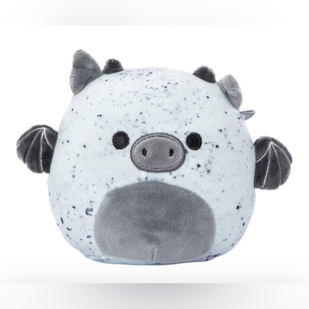 NWOT 4” Gio the Gargoyle Squishmallow — Halloween Collection